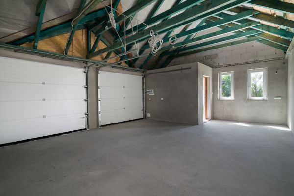 Cost of Garage Floor Concrete Repair in Hendersonville